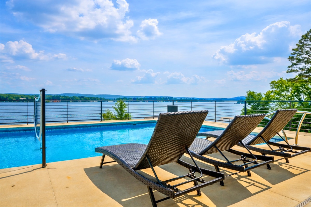 This inviting pool promises relaxation and cool comfort, the ideal spot for enjoying sunny afternoons.