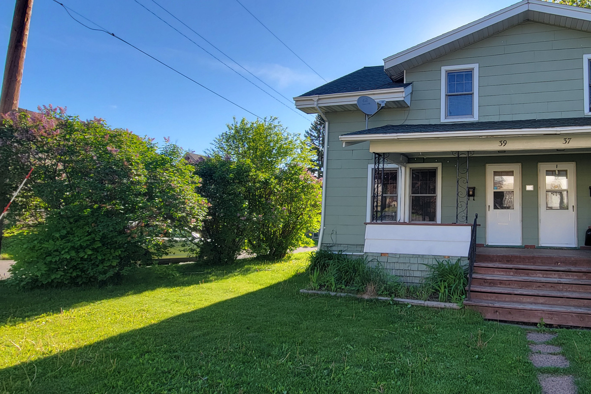 Front exterior of Loon Lookout, a cozy side-by-side townhome in Duluth’s Riverside neighborhood.