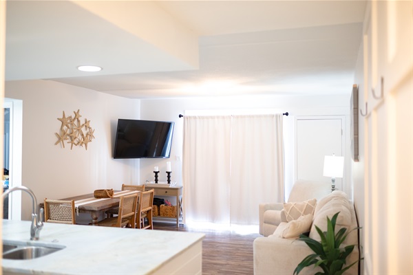 Living Room & Dining Area