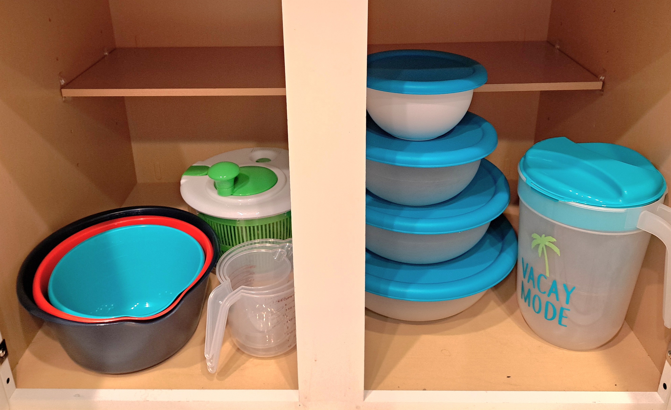 Salad spinner, juice jug, mixing bowls, measuring cups