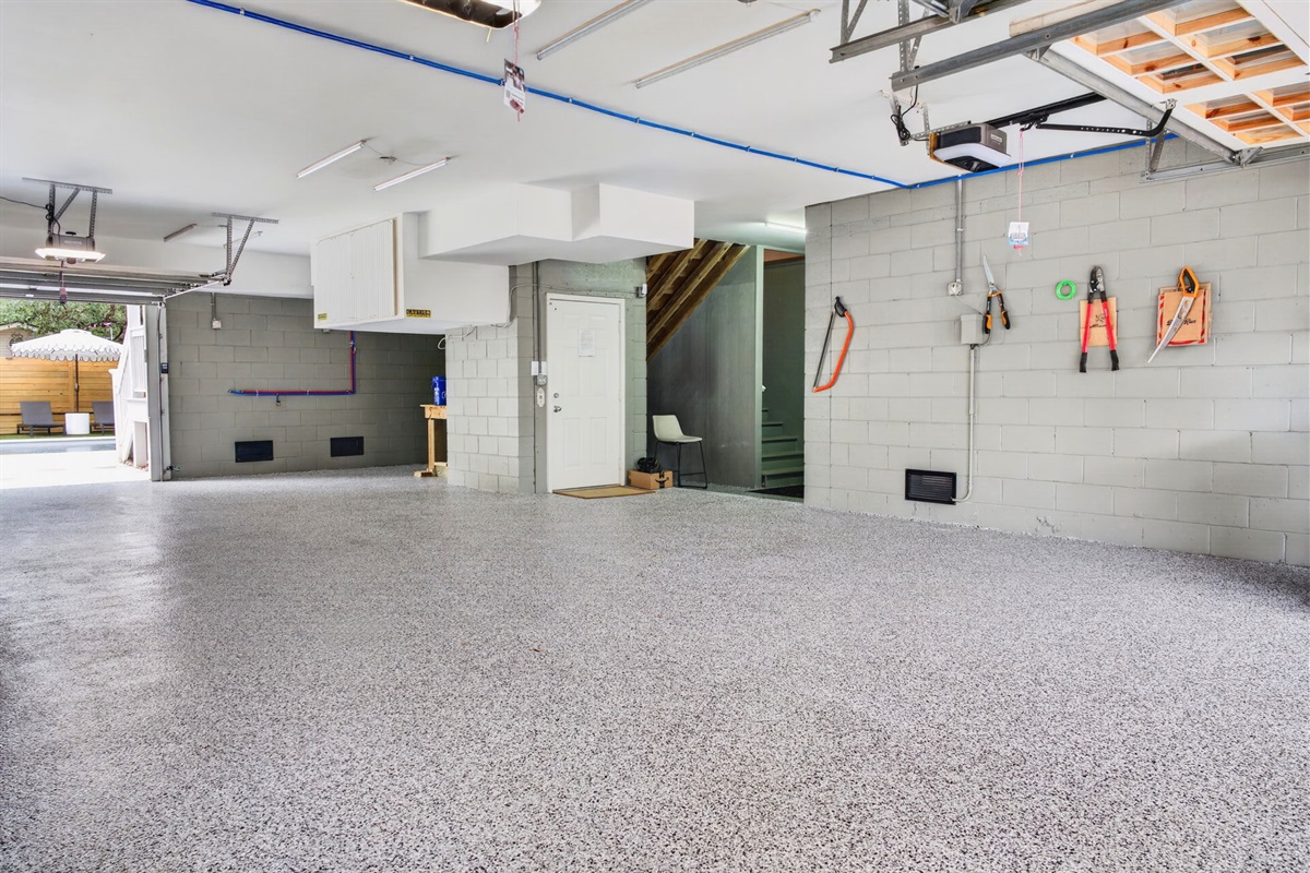 Garage | Sun Kissed by the Sea | 3007 Cameron Blvd | Isle of Palms, SC | IOP Escapes