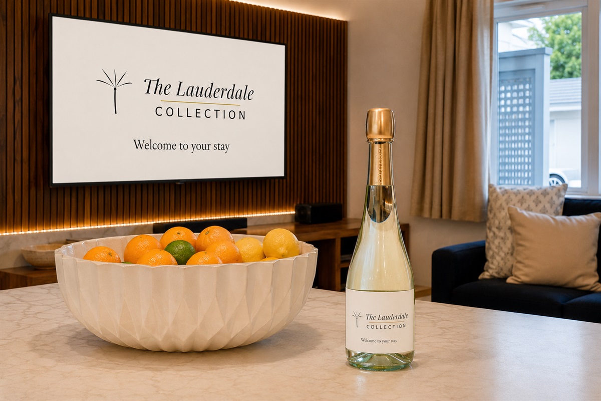 🍾 We leave a bottle of champagne on the house to welcome you!