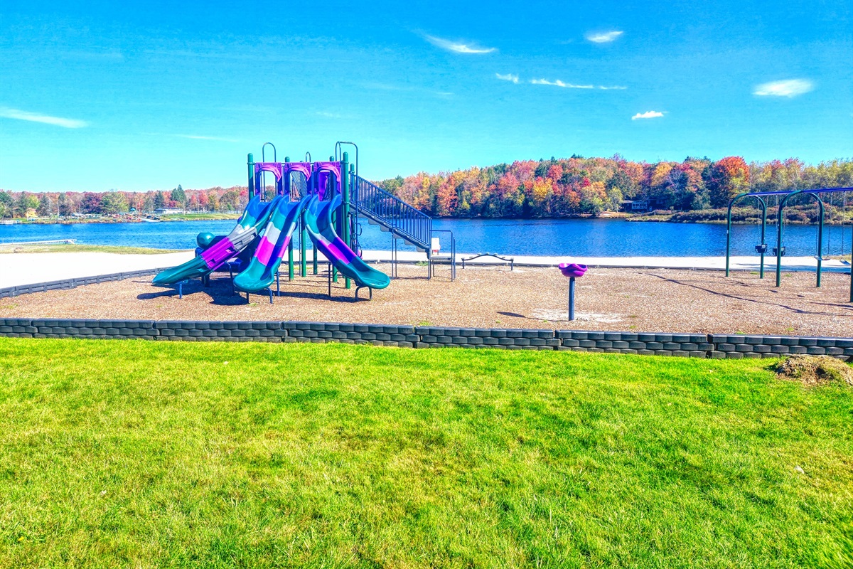Playground - Community Amenity - Arrowhead Lake - Serhii Vacation Rentals