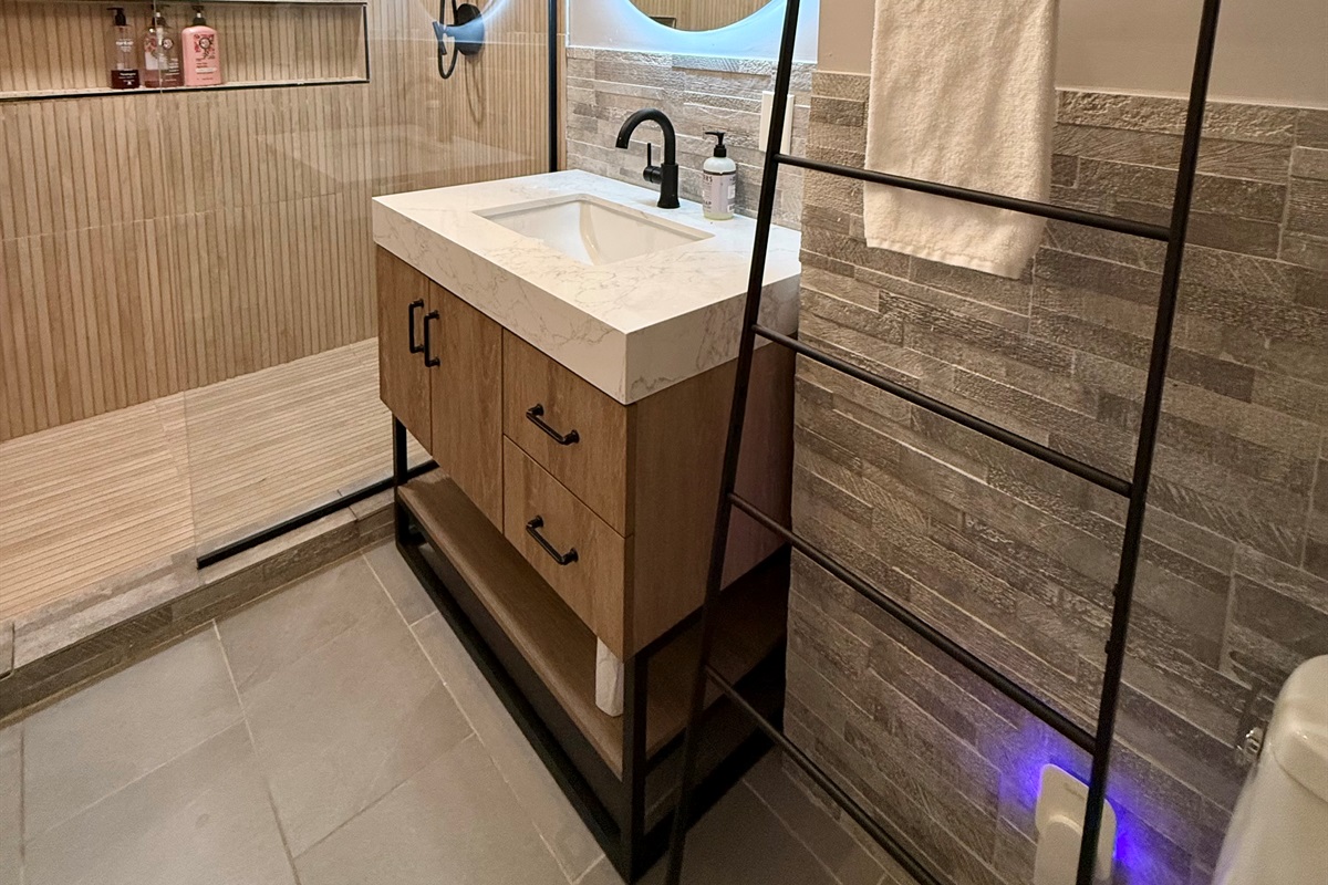 Ensuite bathroom in the two queen bedroom
