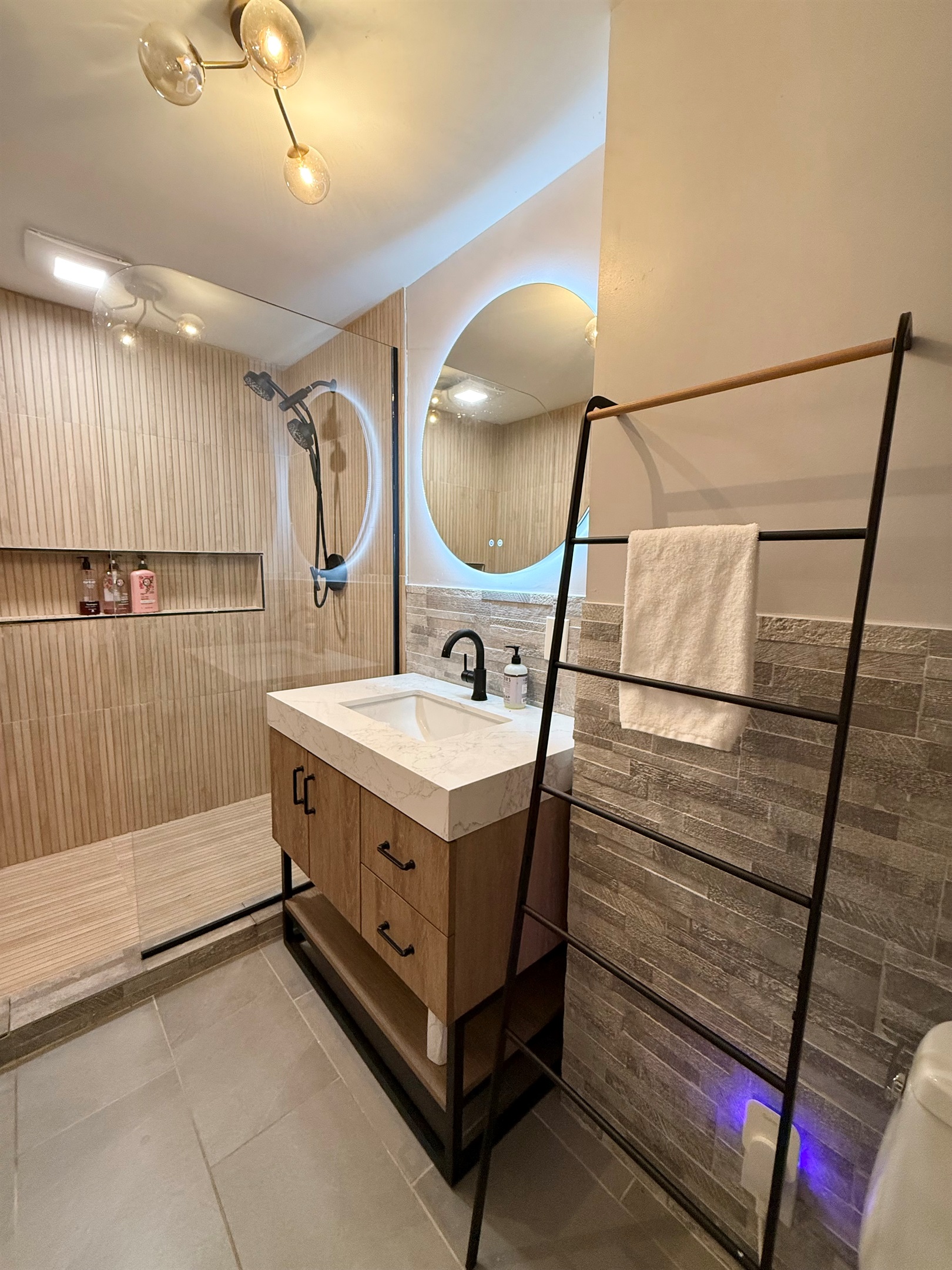Ensuite bathroom in the two queen bedroom