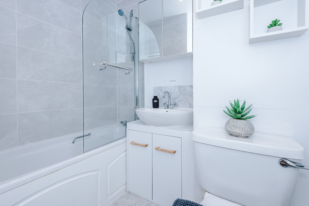 Family bathroom with Shower
