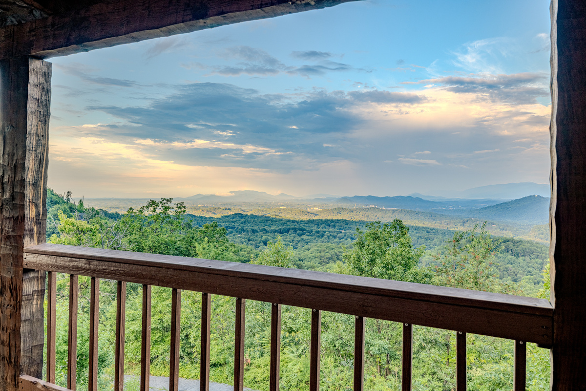 Wide mountain views make every sunrise and sunset worth watching