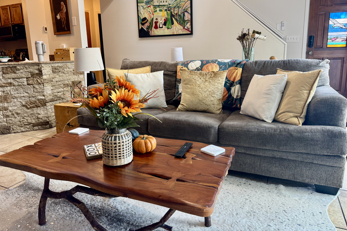 Fall decor in the living room