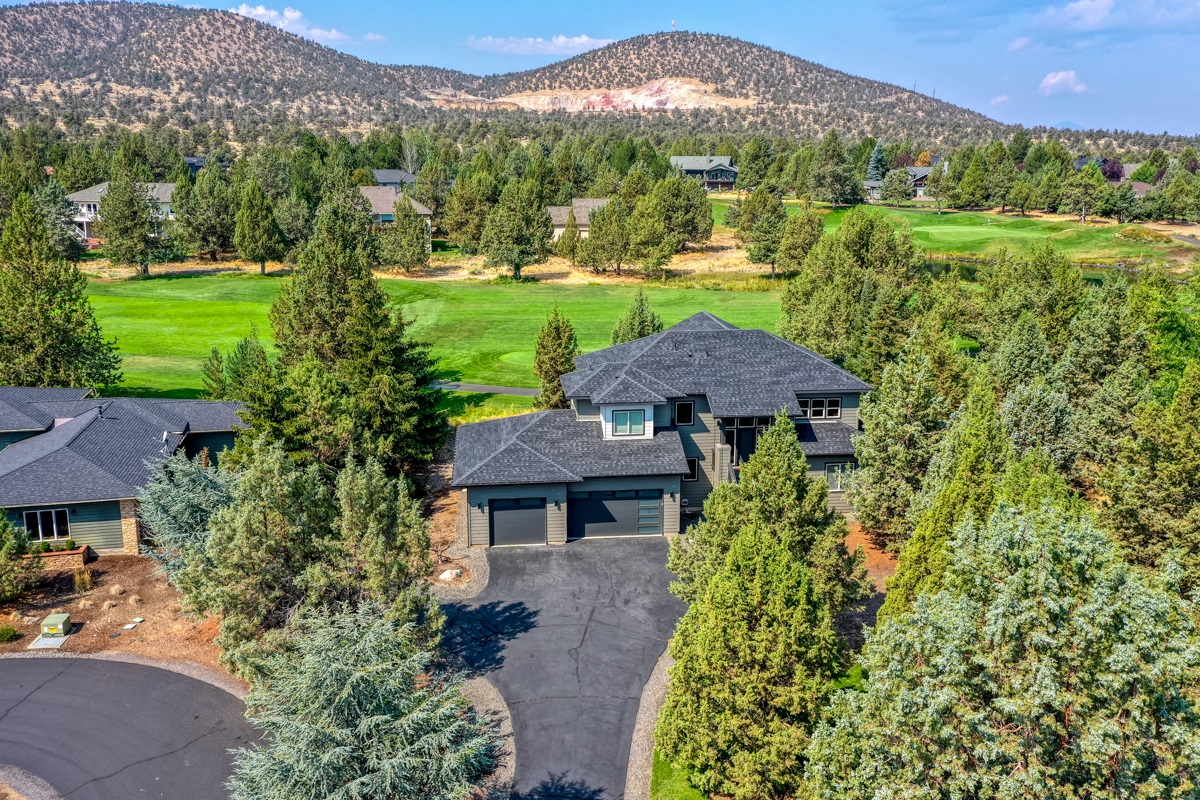Video walk-through of The High Desert House at Eagle Crest!