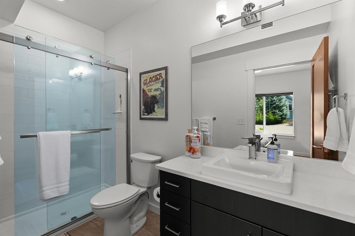 Entry level full bath