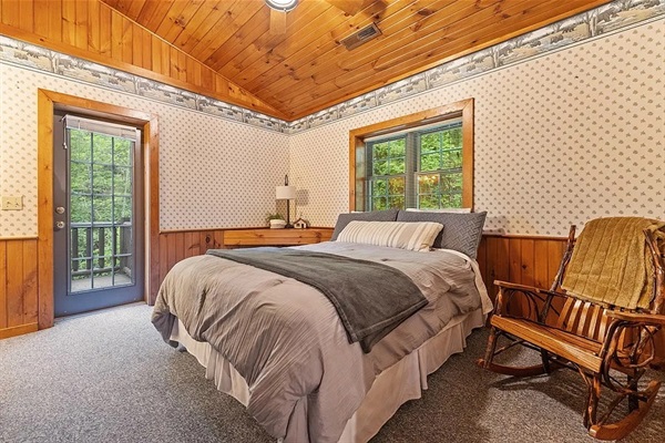 Upstairs queen bedroom