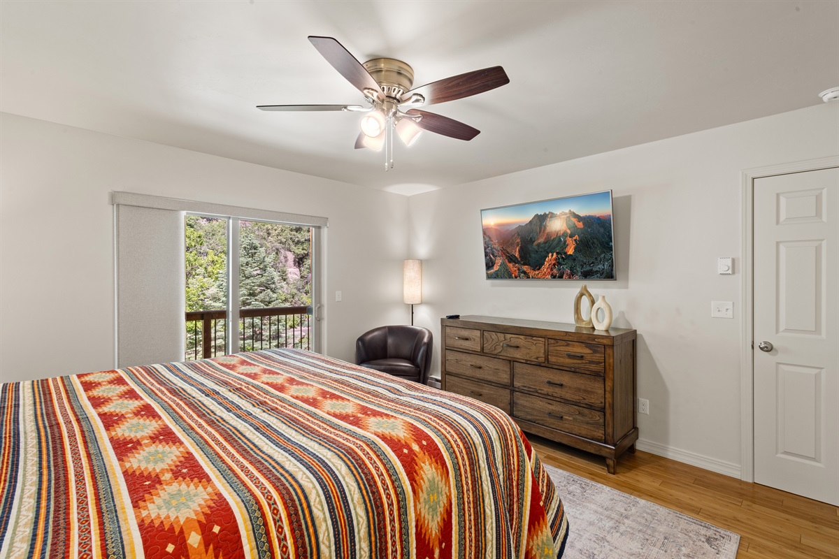 Upper Level-Master bedroom