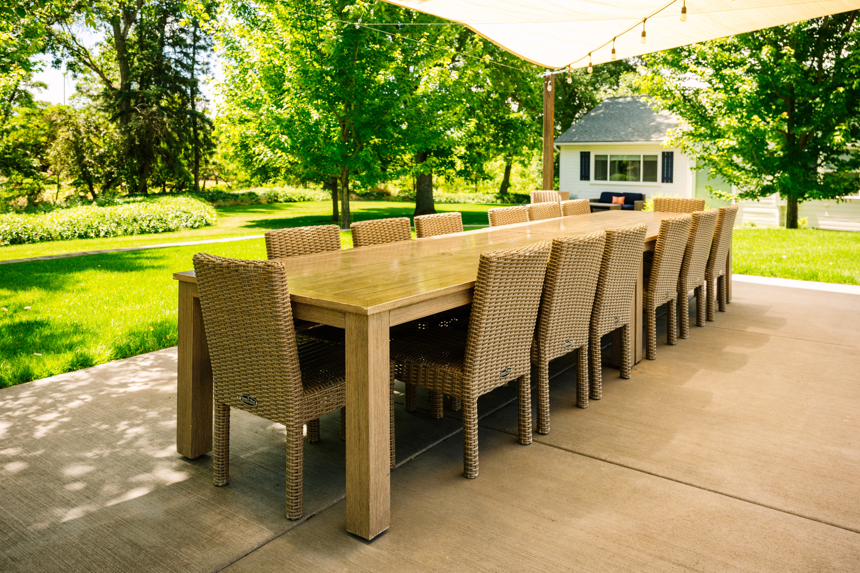 Outdoor dining for 16!