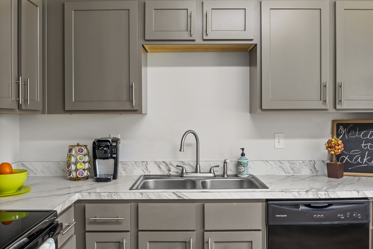 Kitchen sink.