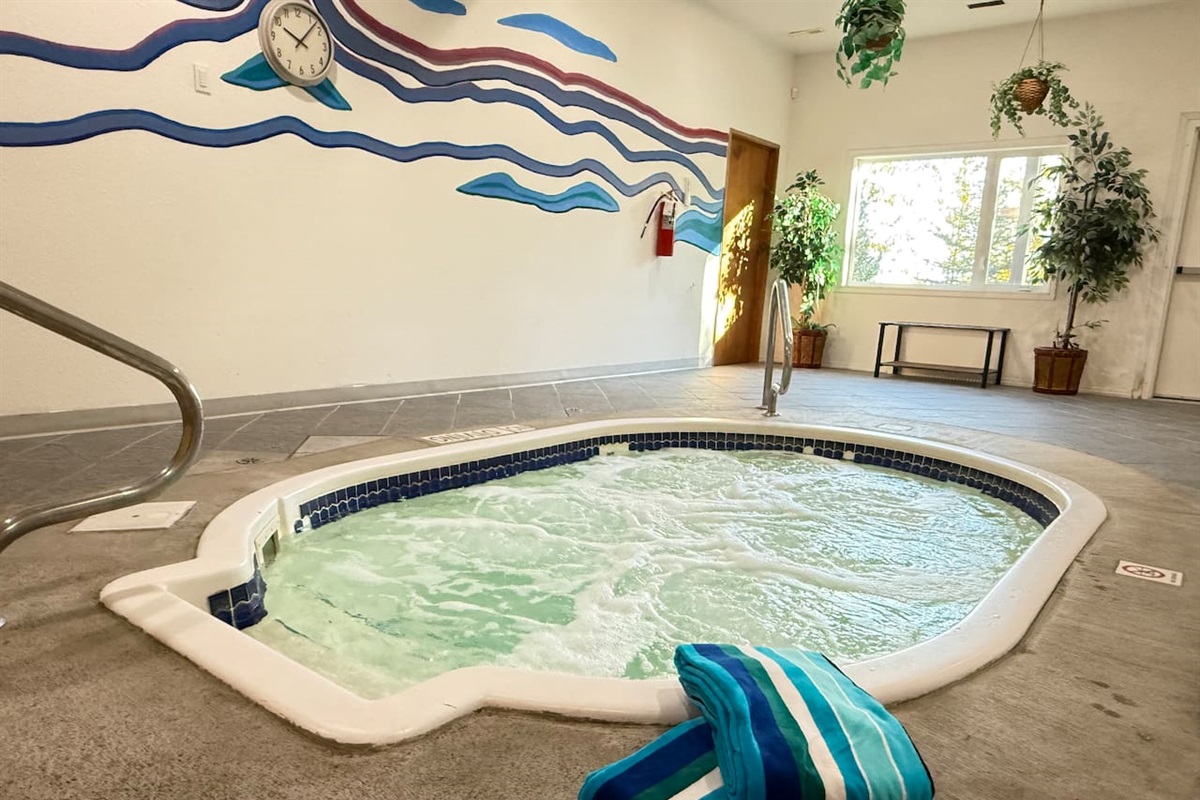 A 14 person hot tub means that you and your friends or entire family can enjoy the hot tub together. 