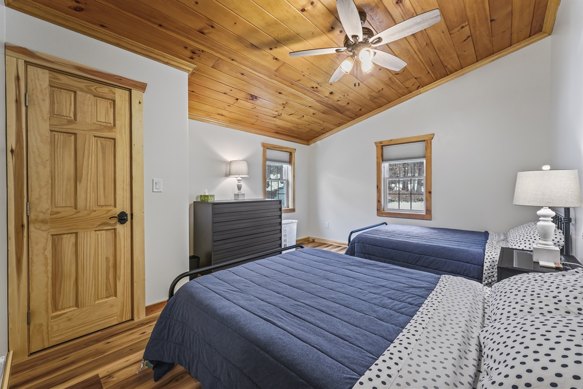 Guest Bedroom with 2 double beds
