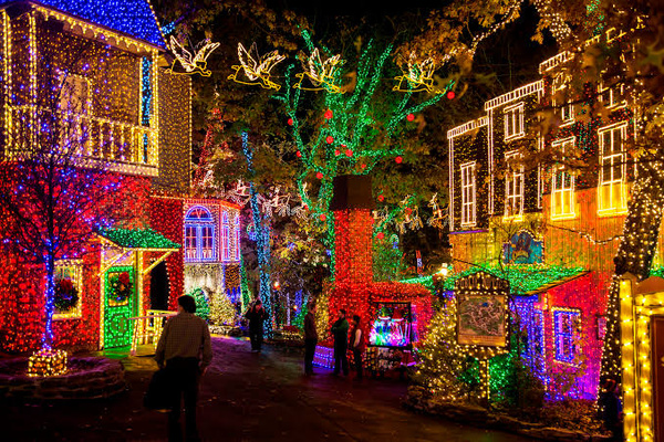Silver Dollar City Old Time Christmas