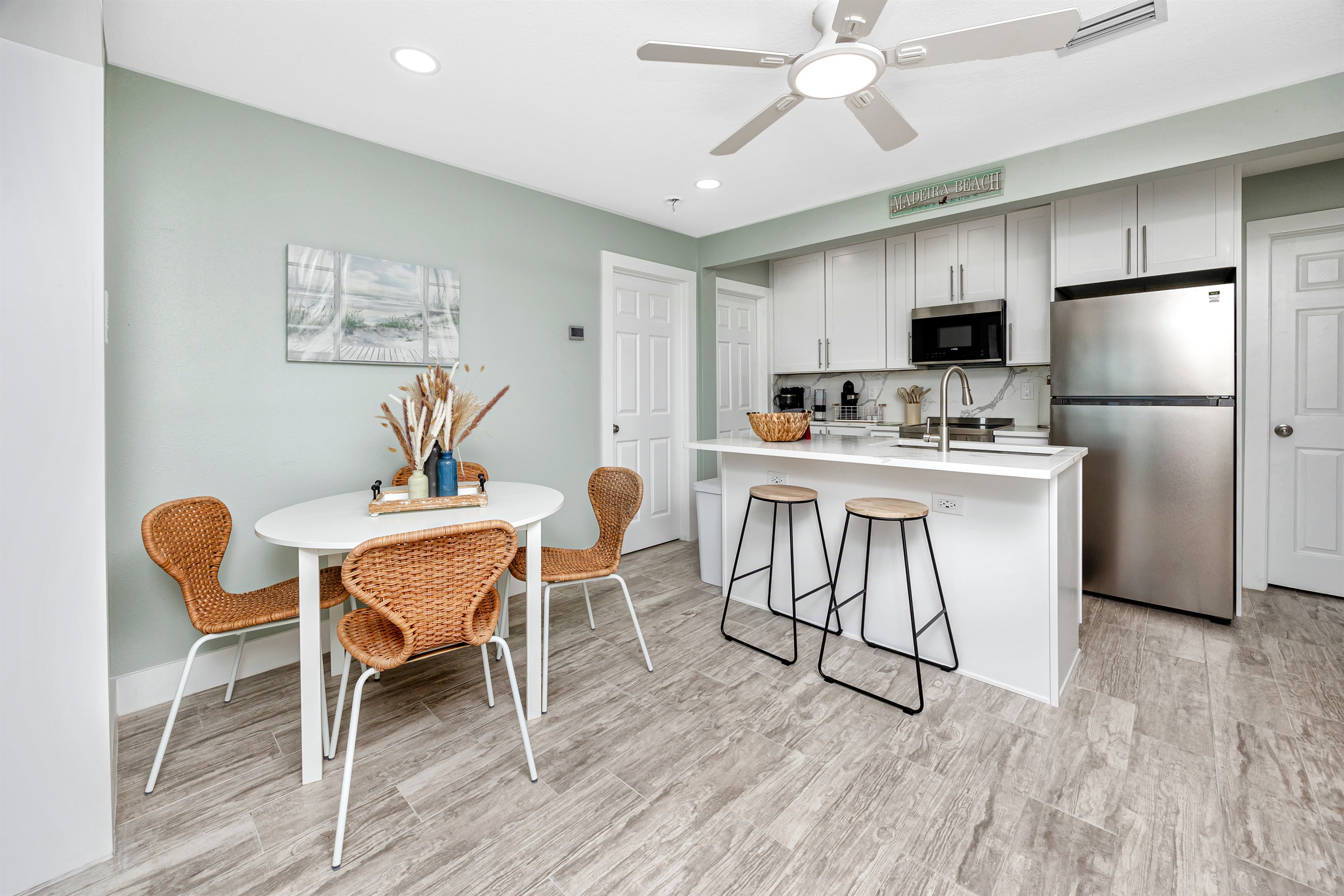 Kitchen & Dining Layout