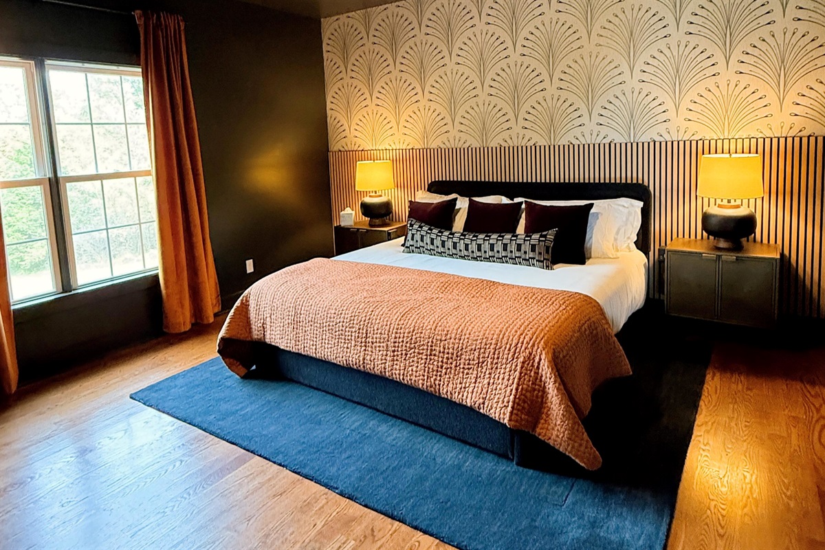 For moments of calm or quiet focus — this thoughtfully designed space blends style and comfort, equally suited for journaling, planning the day’s adventures, or catching up on work between tastings.