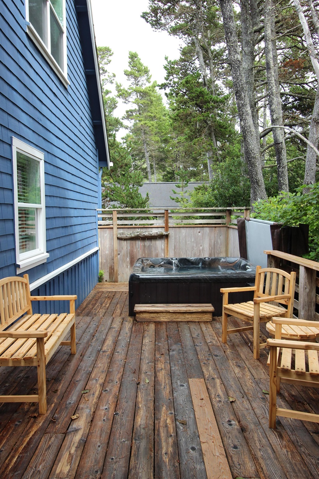 Enjoy a large hot tub ~ perfect for relaxing after a day at the beach!