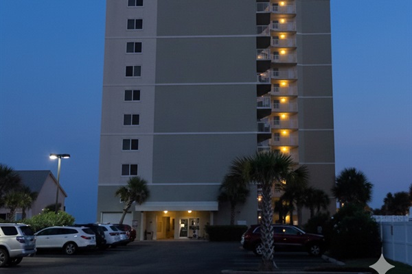 Tradewinds Tower - Experience the thrill of waking up to the ocean steps from your condo. This beachfront building is your gateway to the perfect vacation.