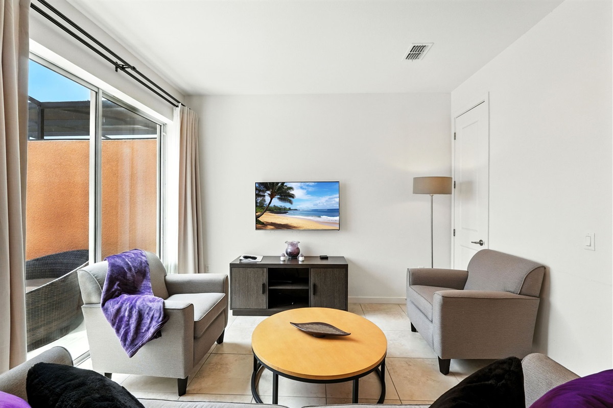 Private living room/ TV room