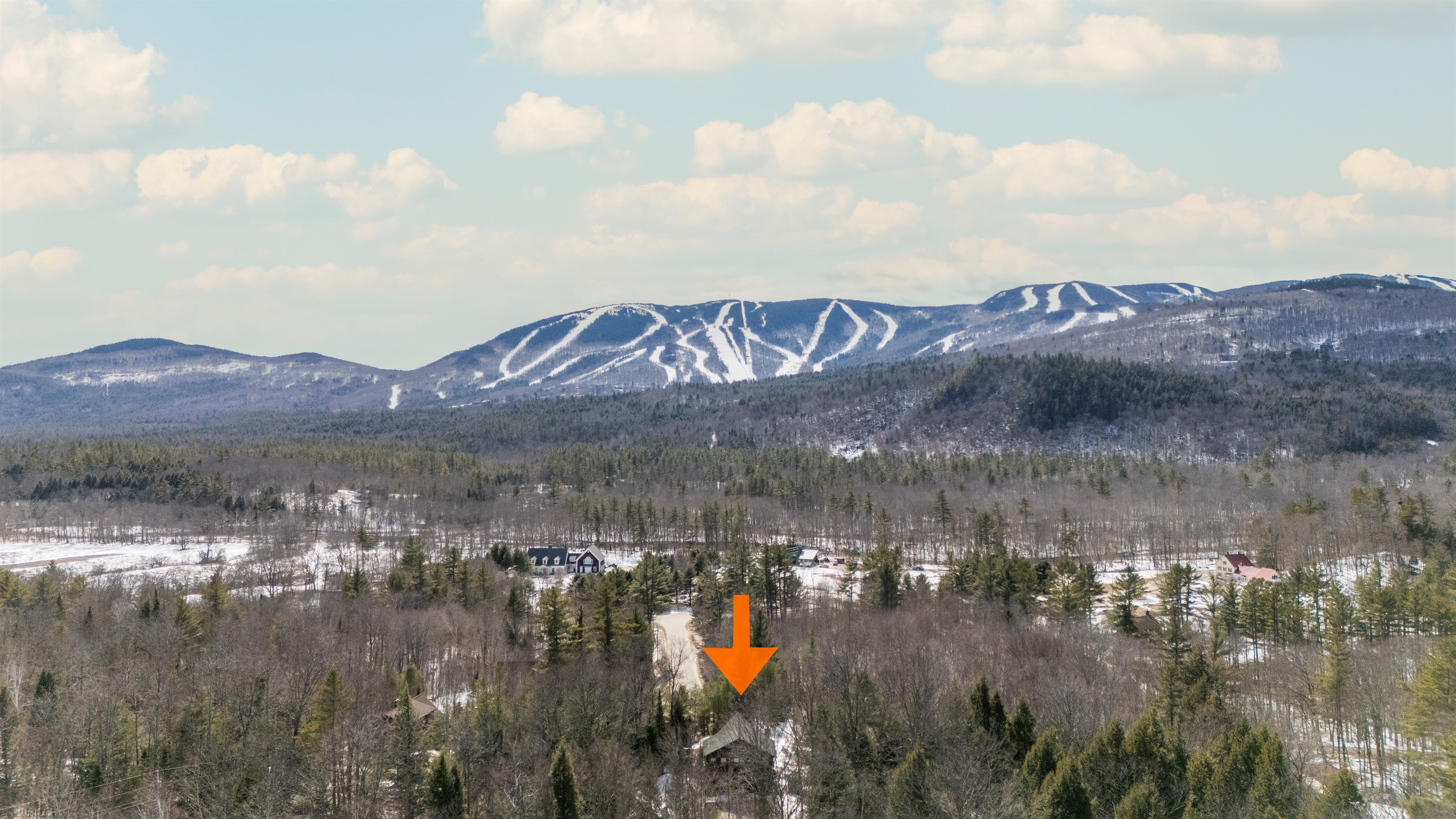 A bird’s-eye view of your relaxing Newry getaway near Sunday River.