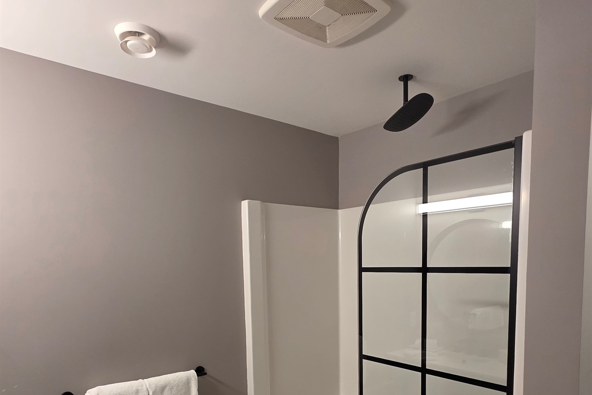 Full ensuite on main level for your convenience.