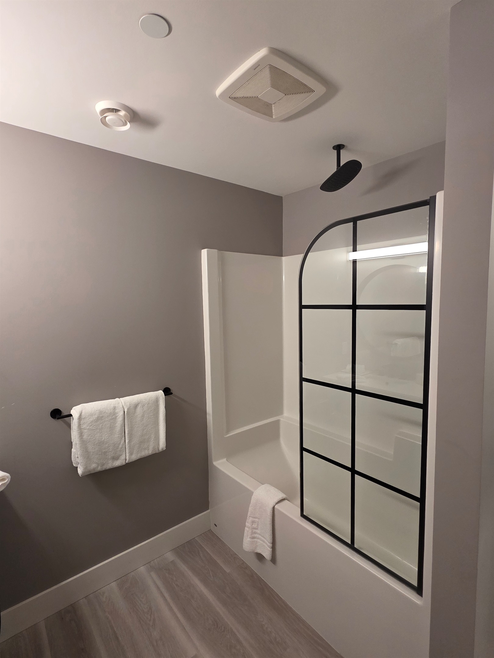 Full ensuite on main level for your convenience.