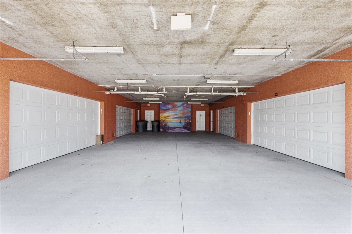 2 garage, fits 2 small sized vehicles or one SUV