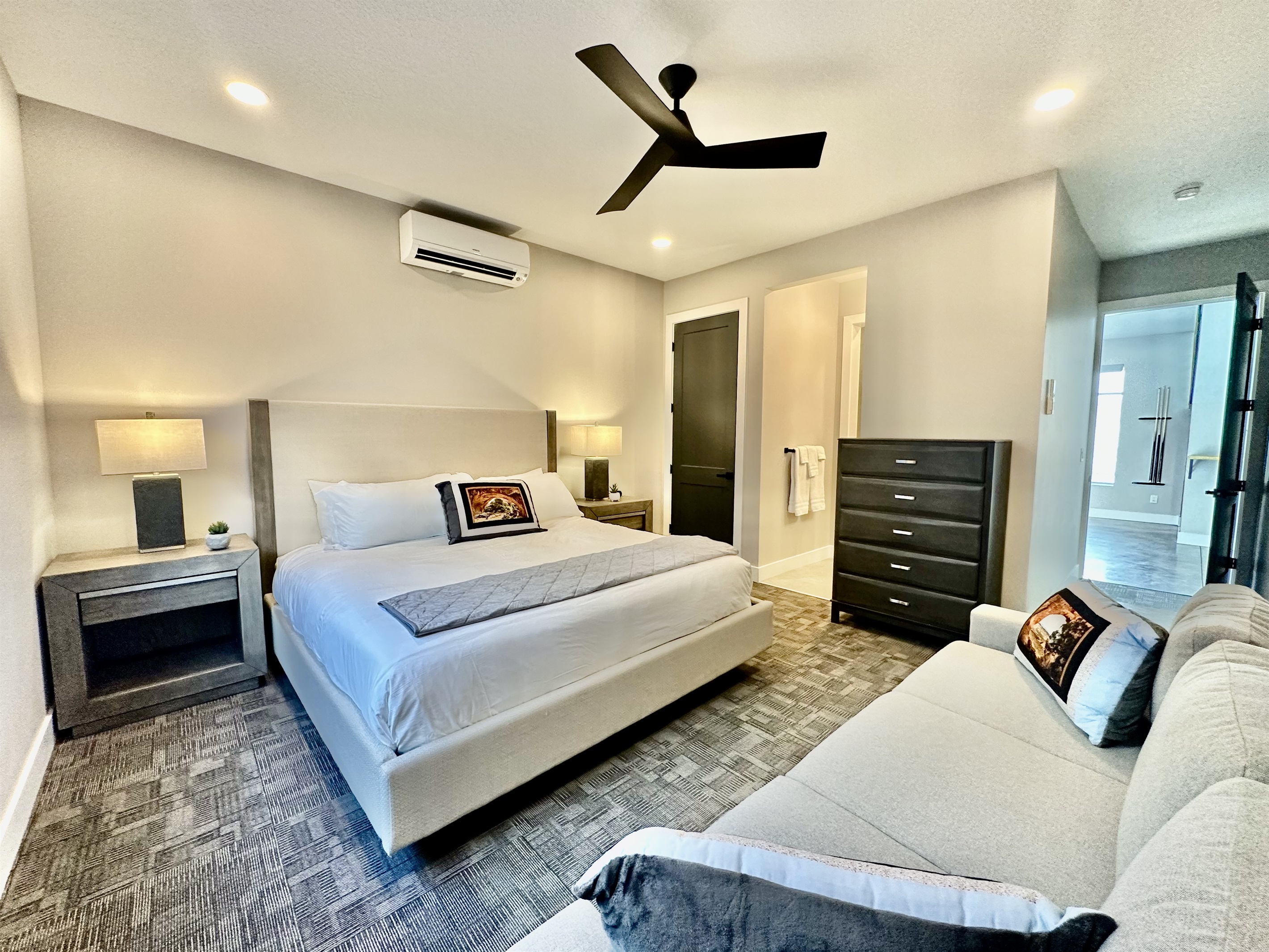 Guest Suite 2 king with Queen Sofa Bed