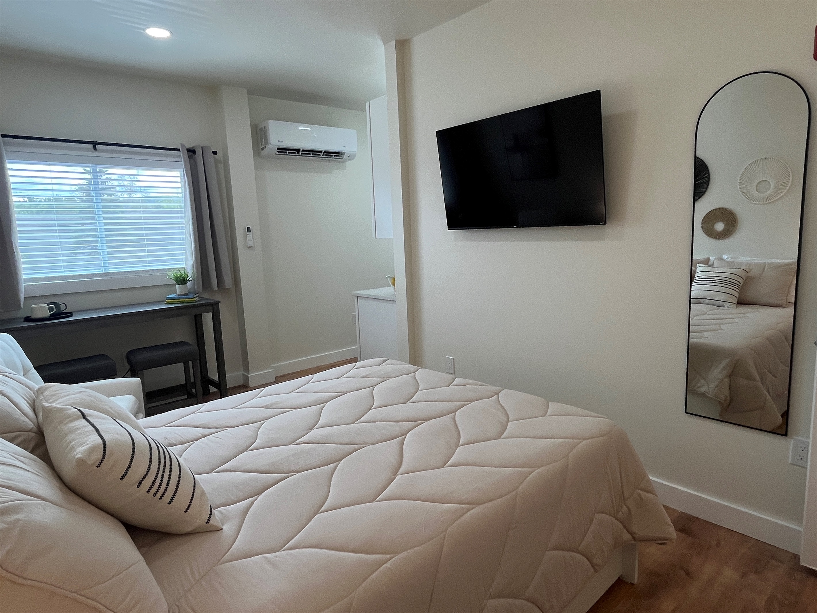 Sleeping area with SmartTV