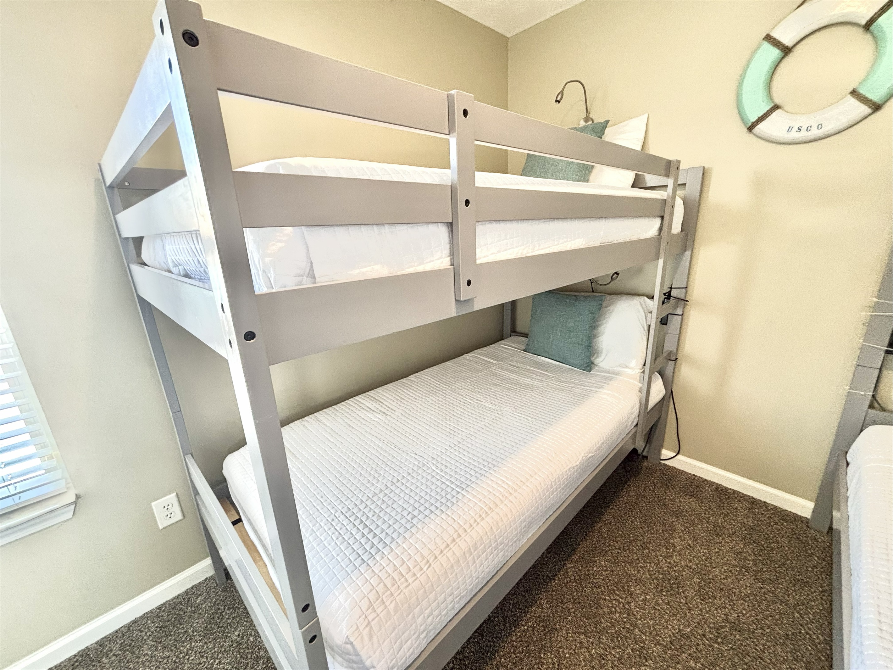 Bunks with 100lb weight limit