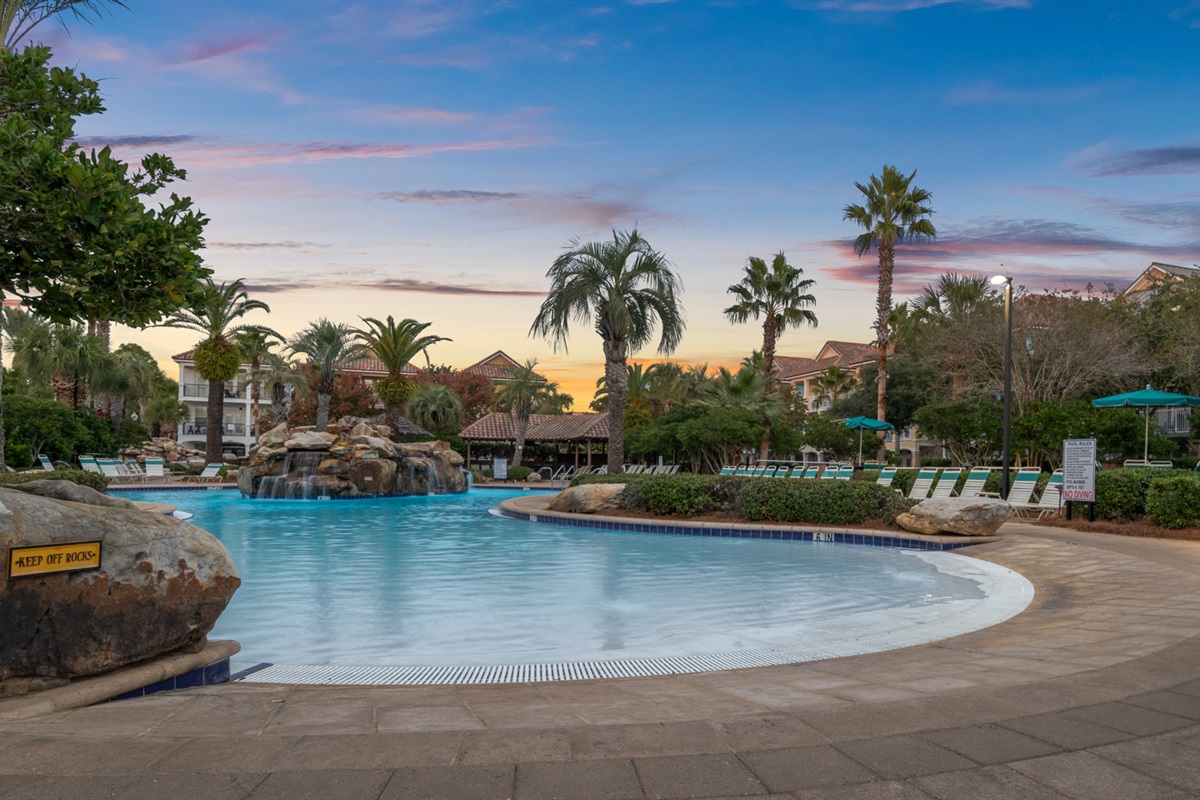 Zero entry resort pool for you to relax and the kids to play!