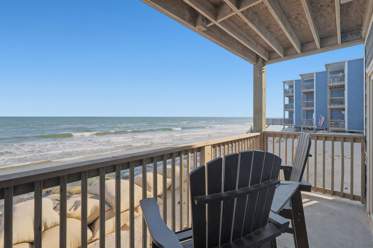 Welcome to Water&rsquo;s Edge, your front-row seat to peaceful coastal views, relaxing ocean breezes, and unforgettable island mornings