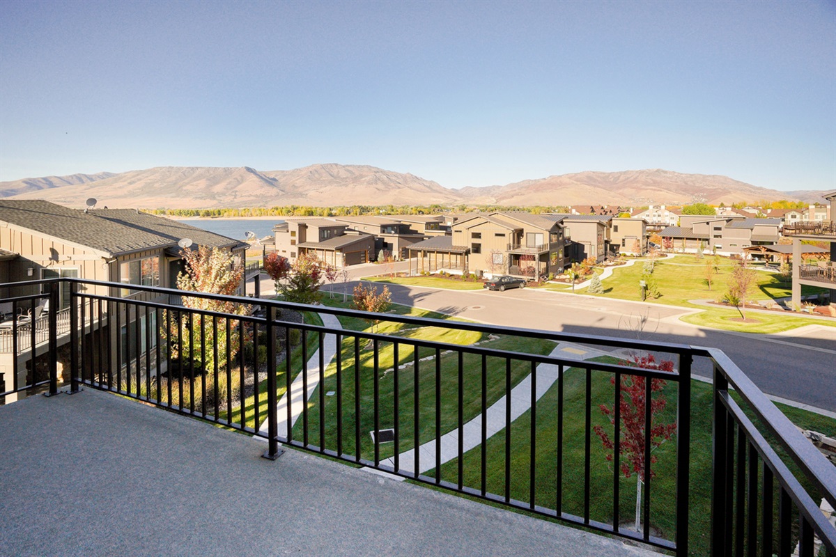 Scenic views from the upper deck overlooking the neighborhood and mountains.