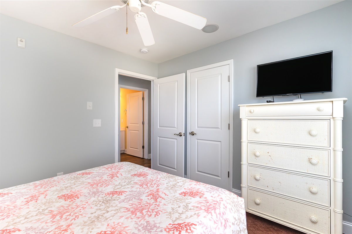 King in 4th Bedroom upstairs