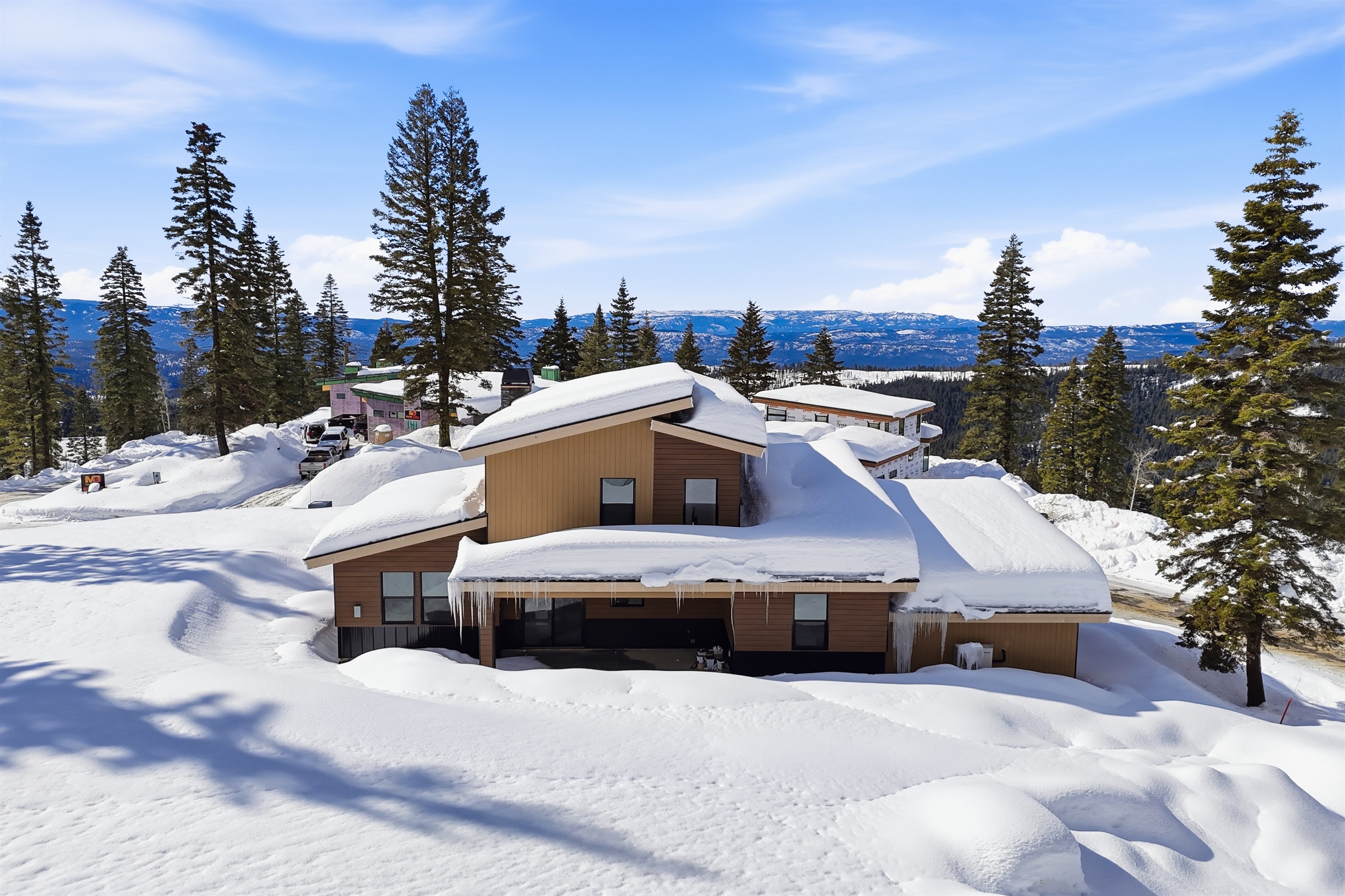 The Perfect Snowy Sanctuary for Your Next Getaway