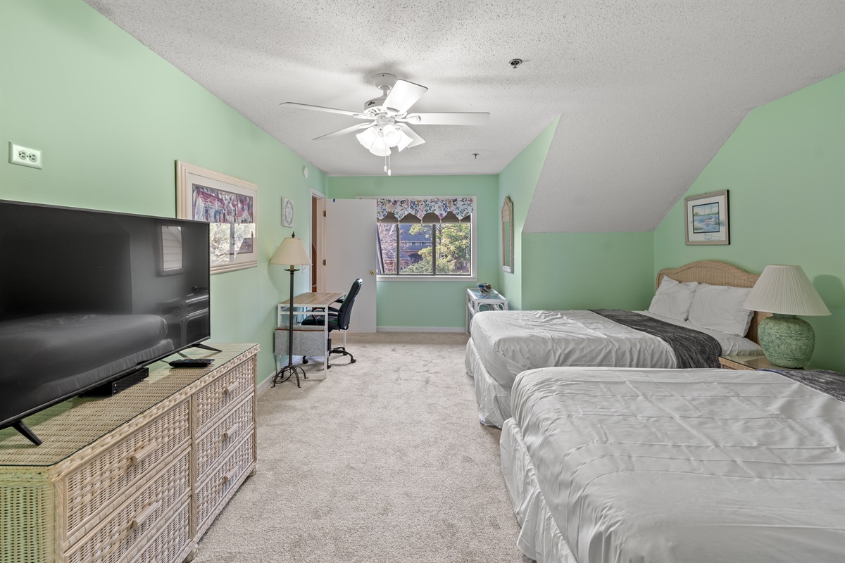 Queen beds in 2nd Bedroom