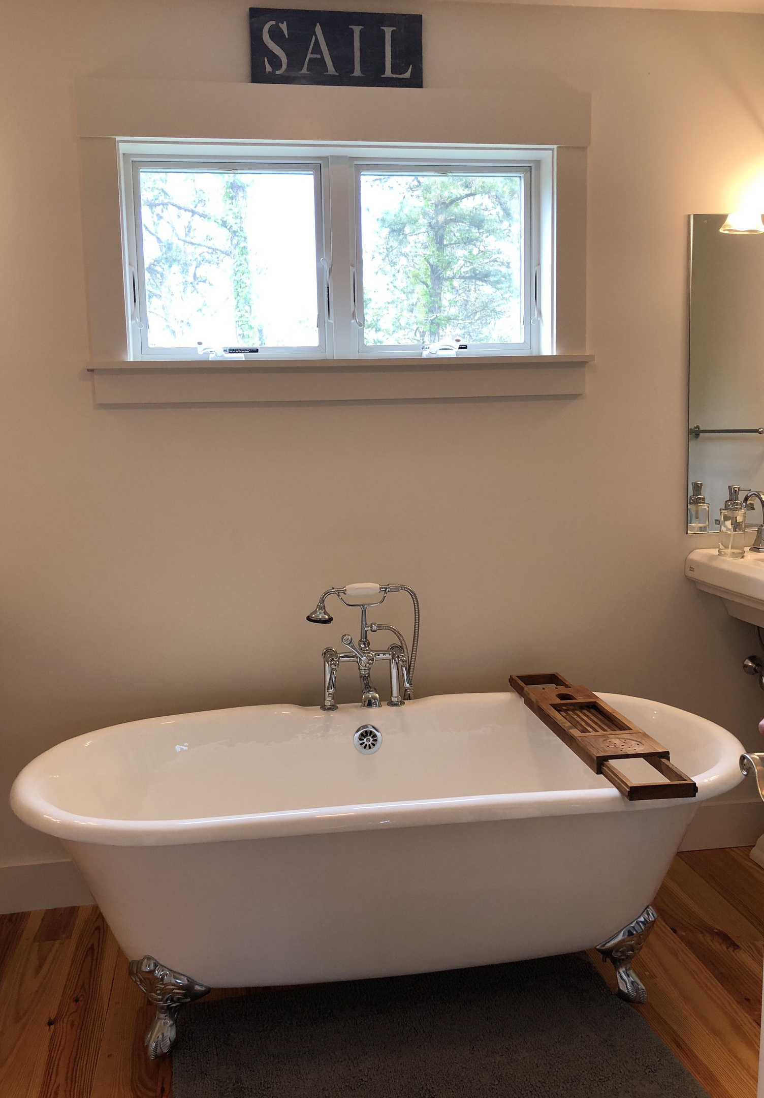 New, real cast iron claw foot bathtub 