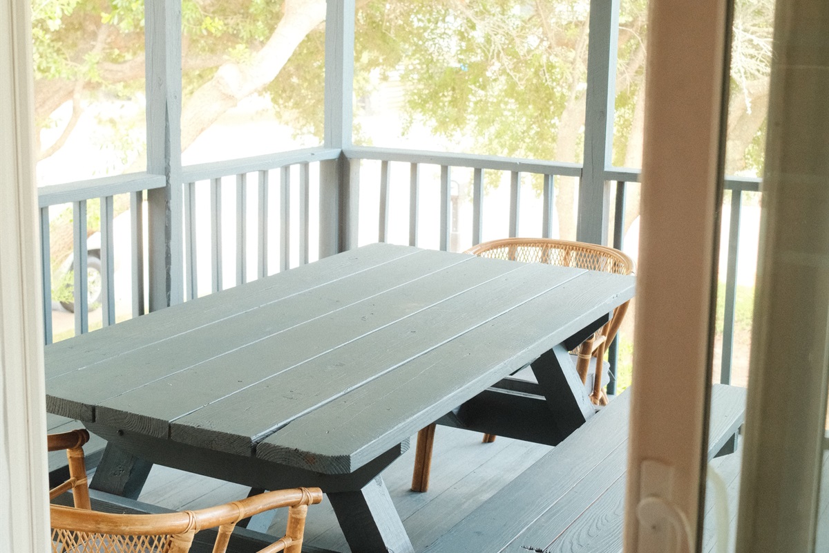 Enjoy dinner on the deck