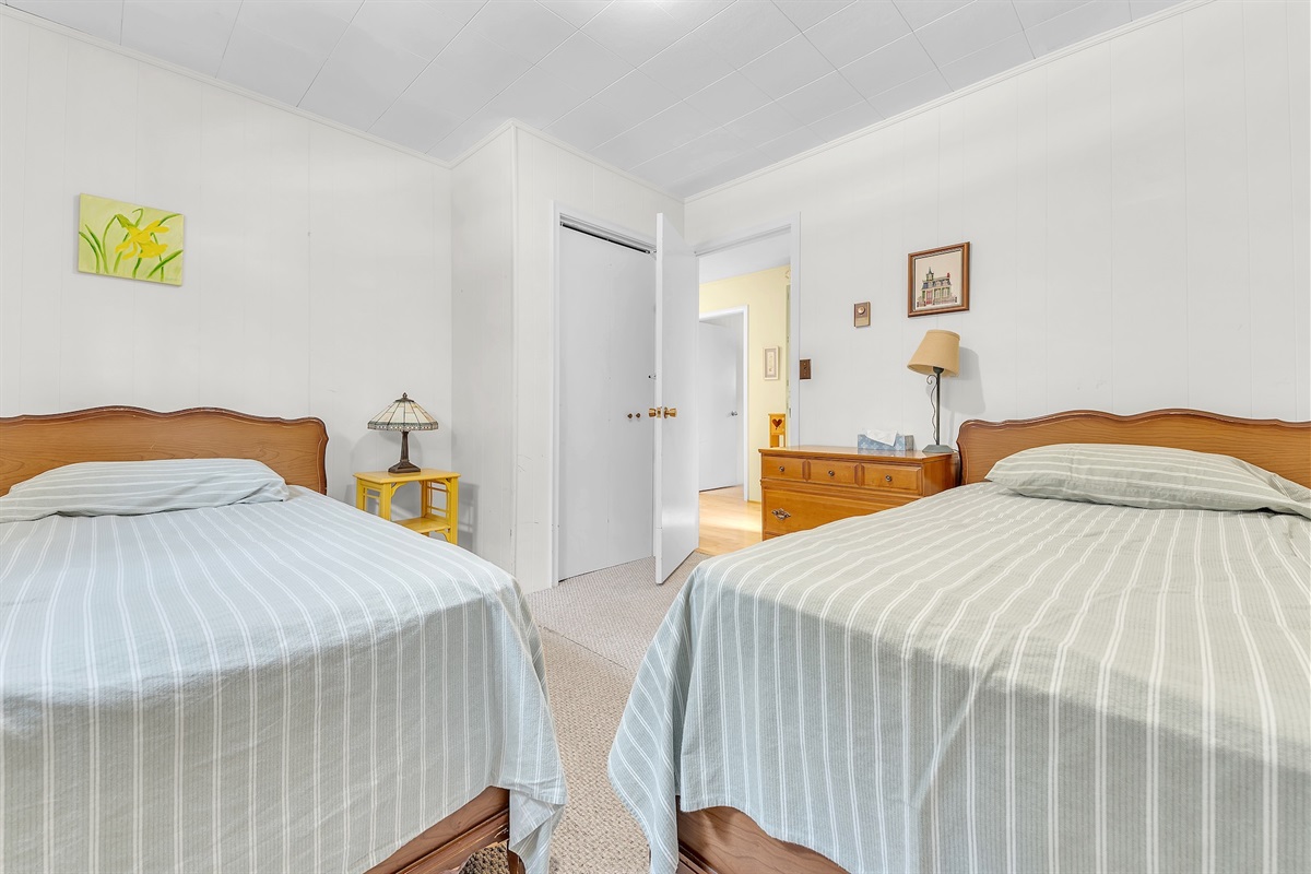 1b2c898782364534a7891aa33034de8f Large