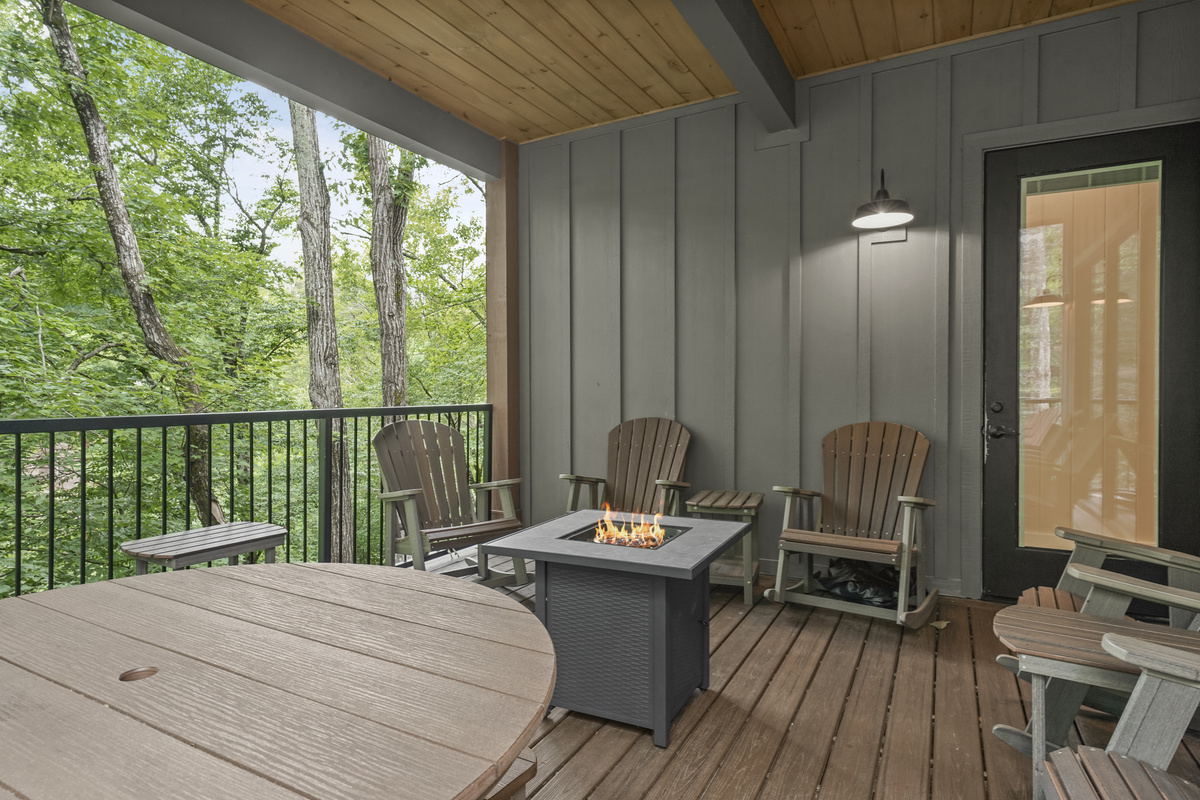 Deck - fire table seating