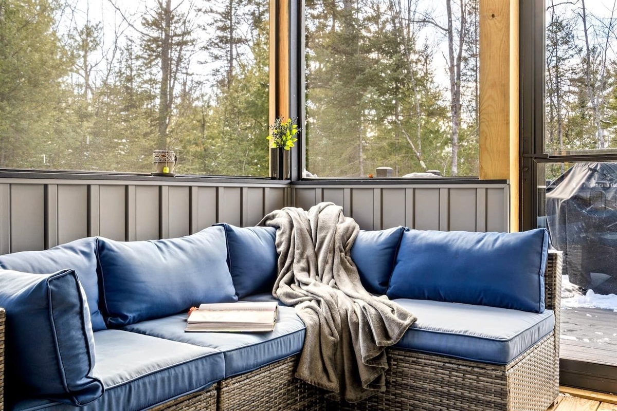 Bringing the outdoors in.  Love how the natural light floods this space, creating a peaceful oasis.