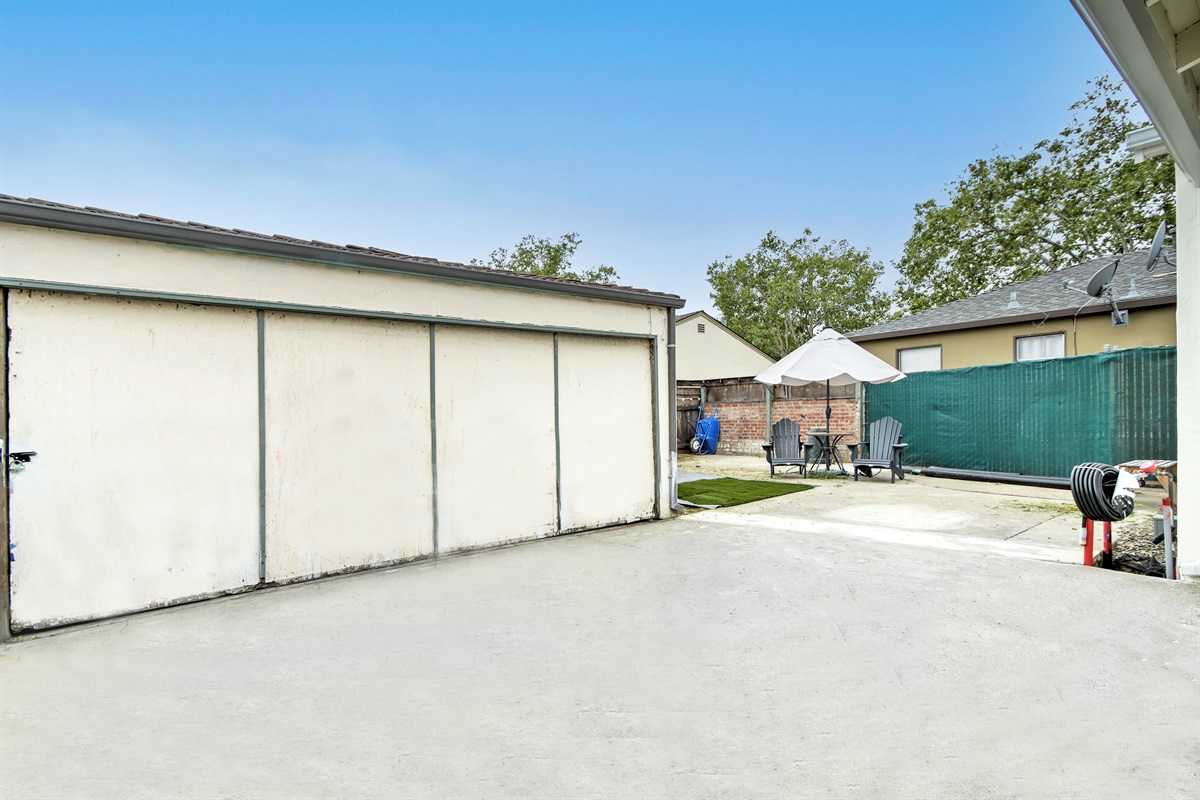 15-1362-shortridge-backyard-garden-and-grilling-area