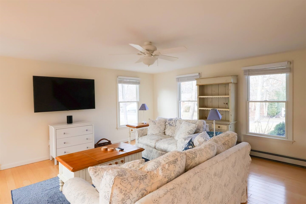 27 Leslie Lane, Oak Bluffs