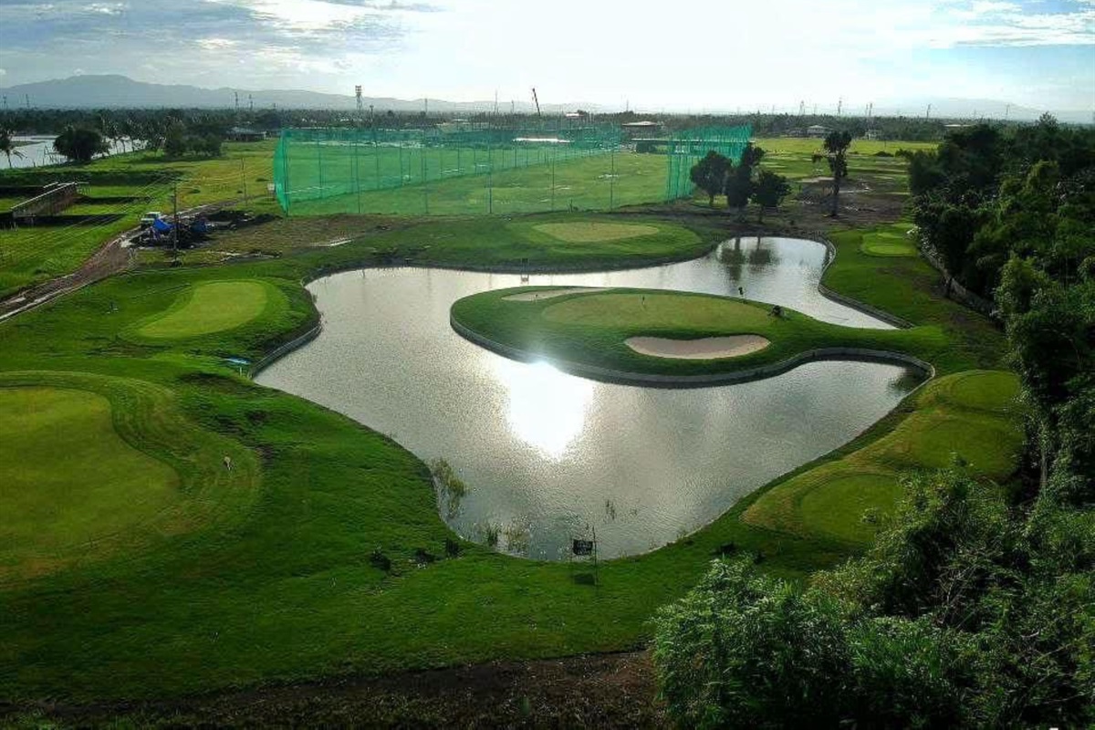 Take in the scenic view from the top of Pili Grove Golf Club.