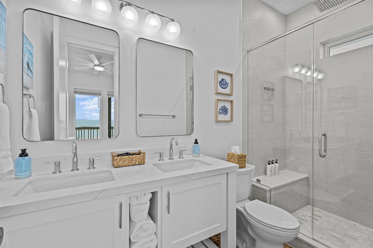 1b6848e230fc43b3b58a4a035576c919 Large | Beachhouse | Texas | TX | Vacation Homes | Galveston | Crystal Beach | Kokomo | Breezy Days | Beachfront Elegance | Sunrise Serenity | Southern Sands Property Management, LLC