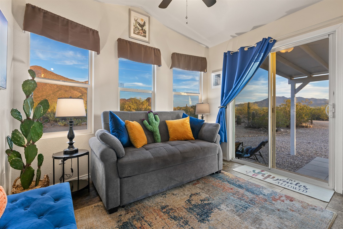 Relax on the couch during the day, turn it into a queen bed at night, and wake up to beautiful mountain views right outside.