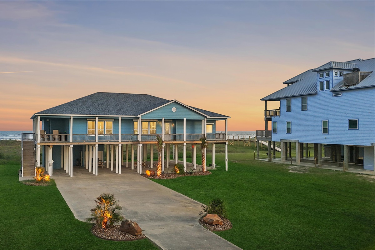 Enjoy exclusive access to pristine Surfside Beach with complimentary cabana and chair service.
